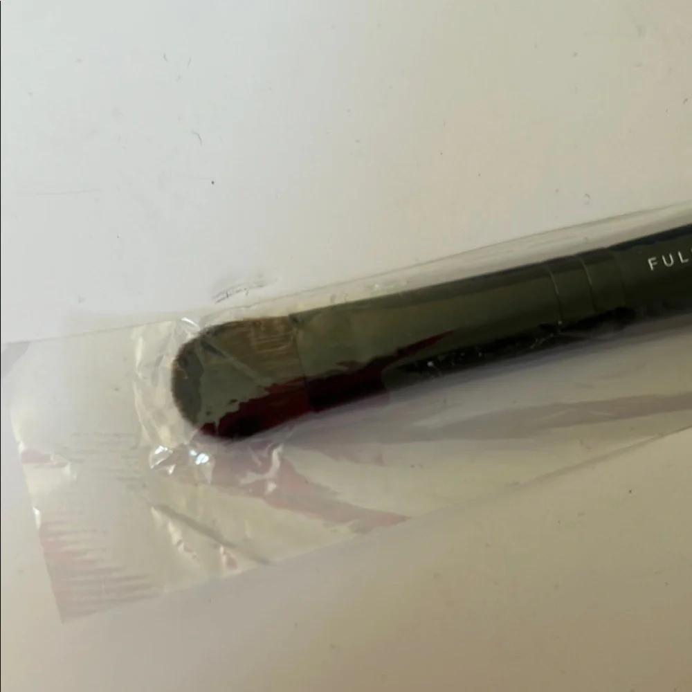 bareMinerals Double-Ended Full Tapered Shadow and Blush Brush - SEALED